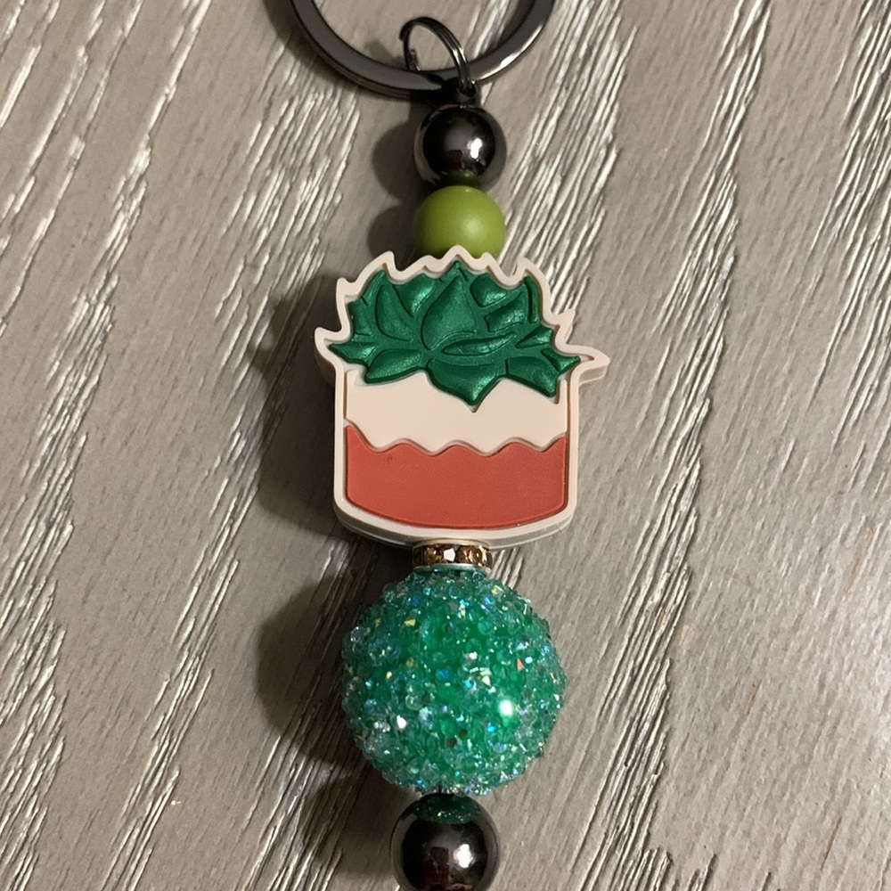 Succulent Keychain - Picture 2 of 4